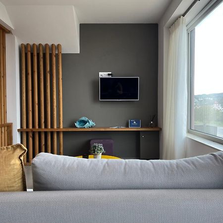 Sea View Luxury Apartments Плакіас Екстер'єр фото