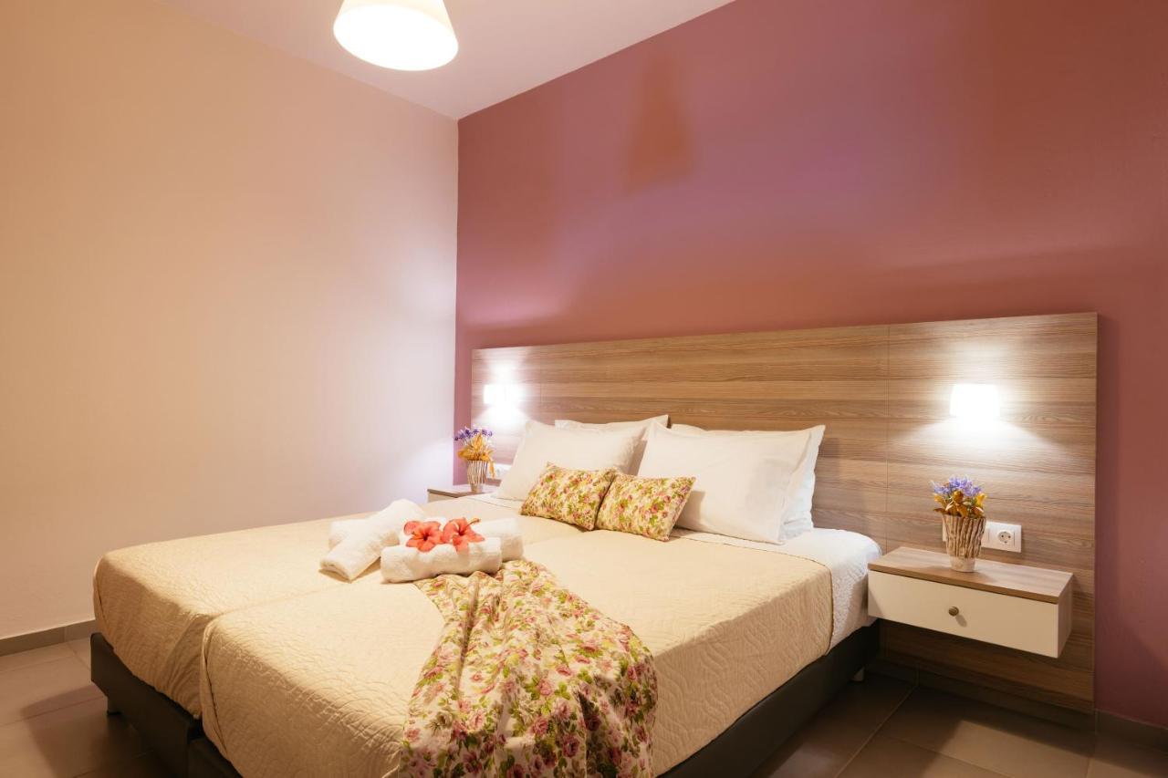 Sea View Luxury Apartments Плакіас Екстер'єр фото