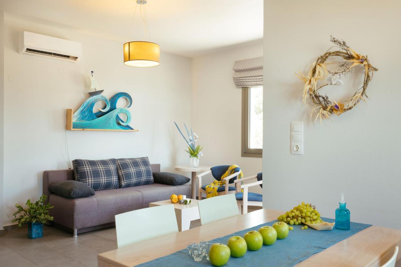 Sea View Luxury Apartments Плакіас Екстер'єр фото