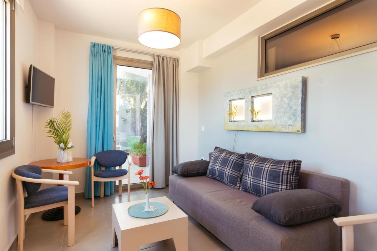 Sea View Luxury Apartments Плакіас Екстер'єр фото