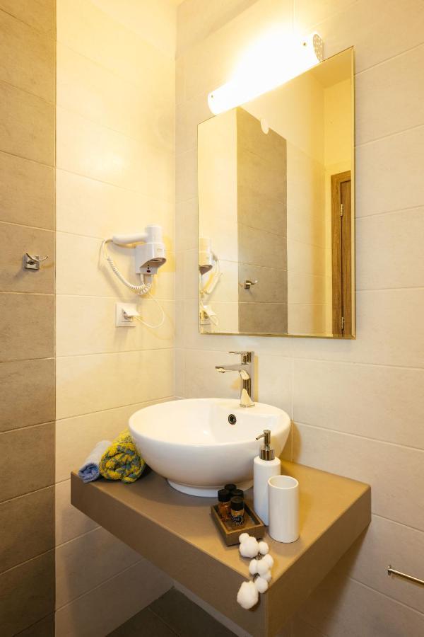 Sea View Luxury Apartments Плакіас Екстер'єр фото
