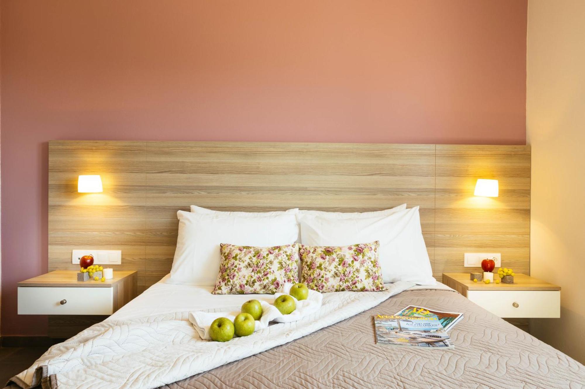 Sea View Luxury Apartments Плакіас Екстер'єр фото
